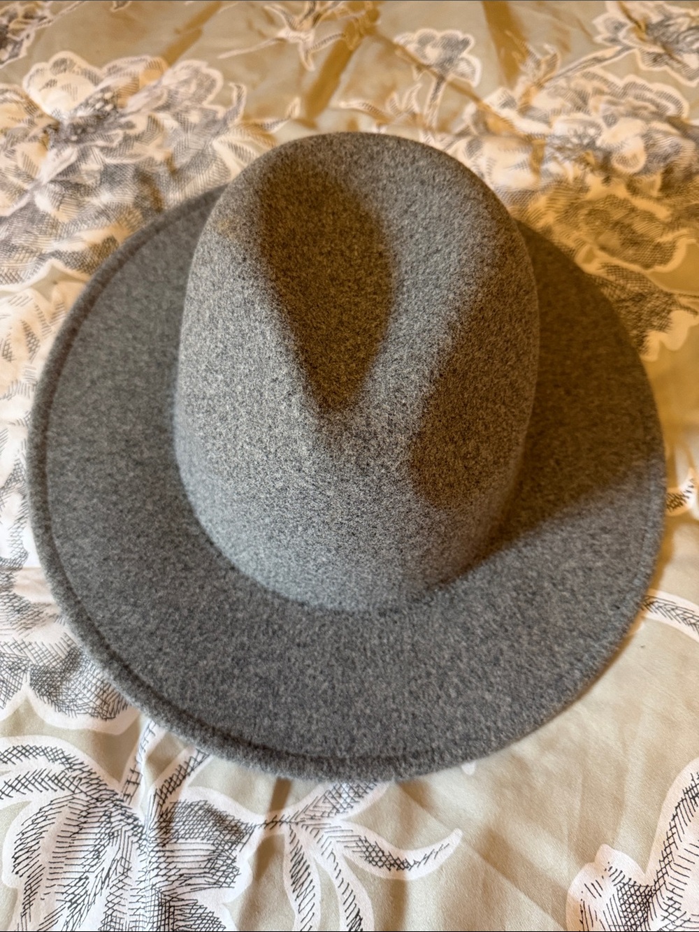 Universal Thread Gray Felt Fedora Hat